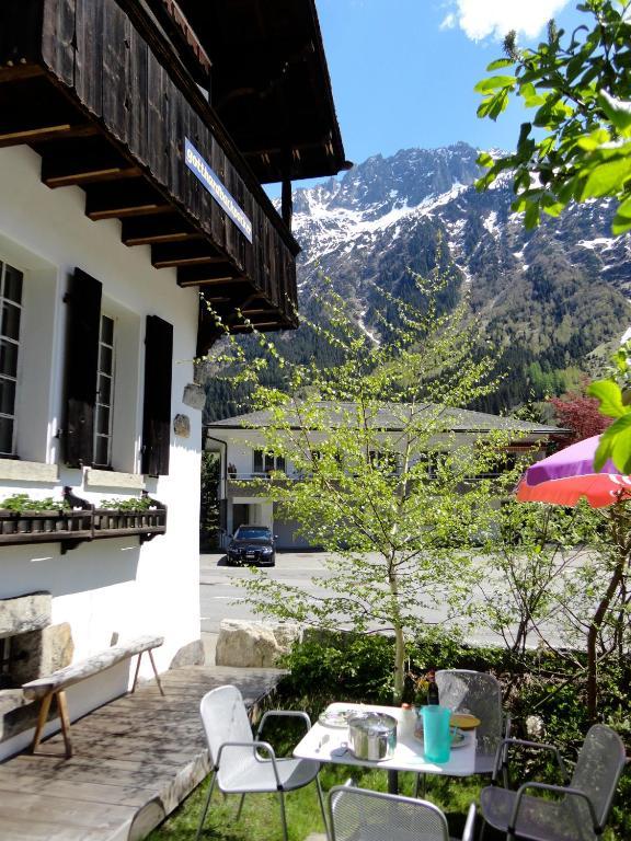Gotthard Backpacker Wassen